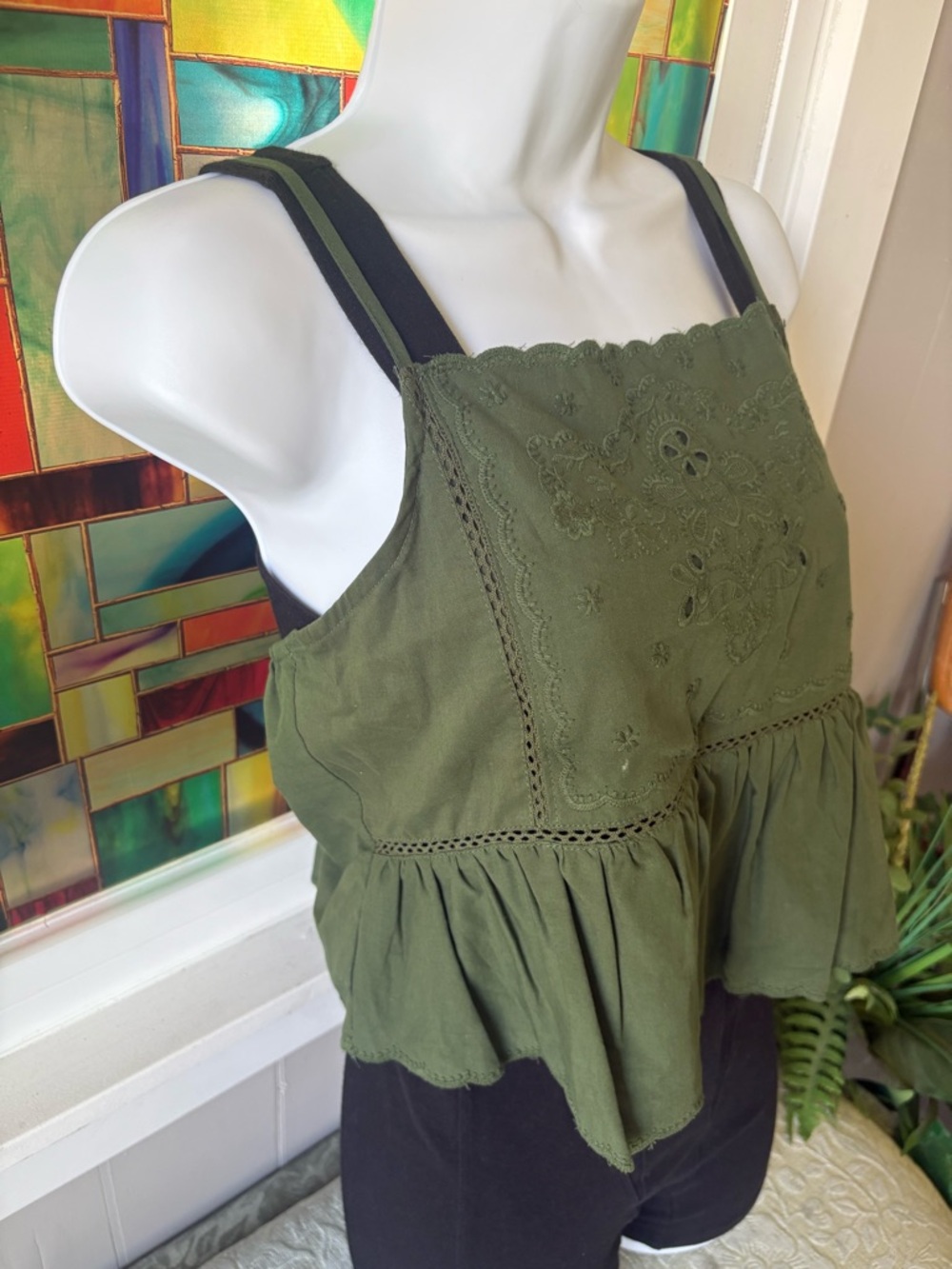 Embroidered Tank Top - Picture 4 of 4